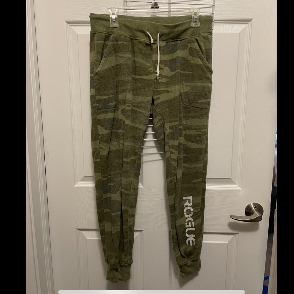 Rogue Fitness camp joggers